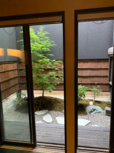 京都市南区　坪庭のある新築和風建築ゲストハウス